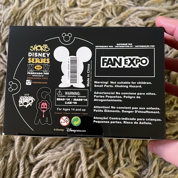 Mickey Mouse Figure - Picture 5 of 5